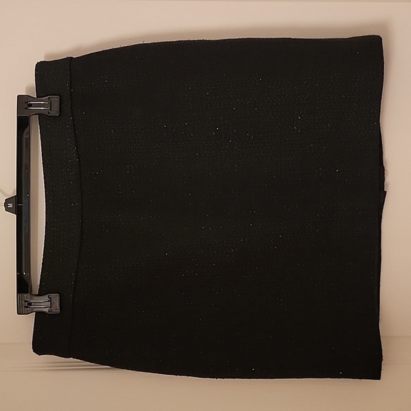 Ann Taylor, Size 10 Wool Blend Black with Gold Metallic Threads Mini Skirt, EUC - Picture 1 of 9